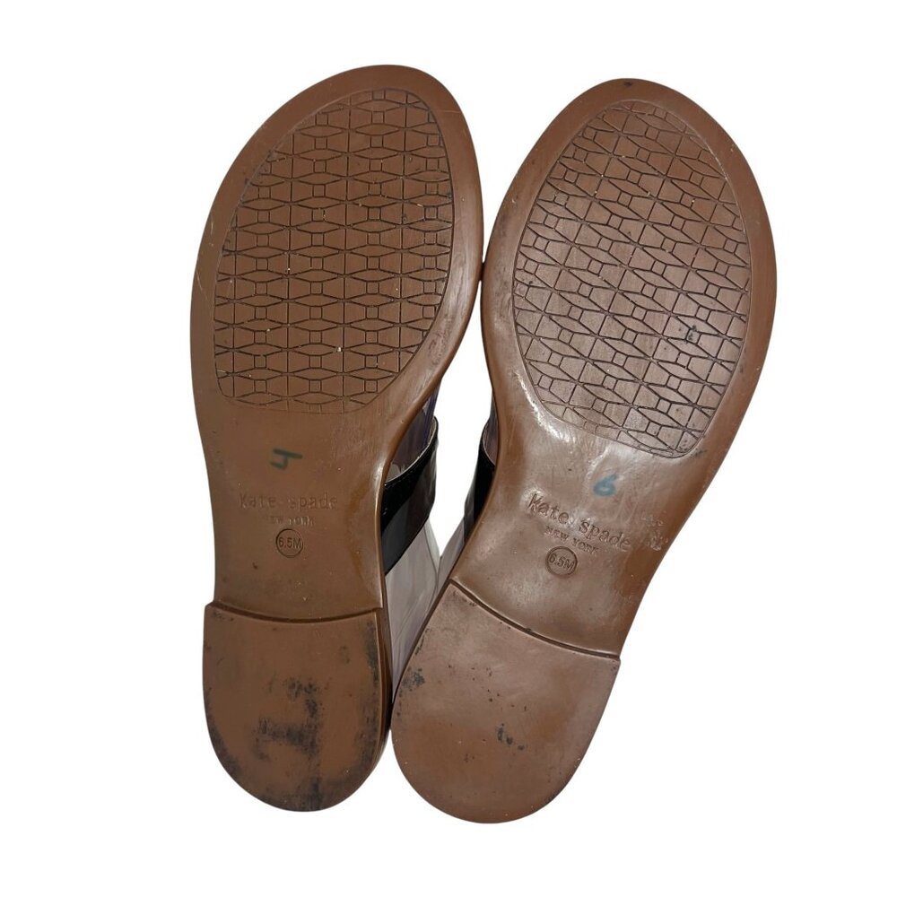 Kate Spade Cece Thong Sandals 6.5 Silver Logo Hardware Flat Flip Flops Neutral - Picture 5 of 6